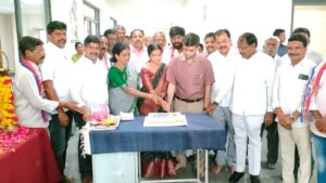 RSD_Tributes-to-Phule-at-Collector-office
