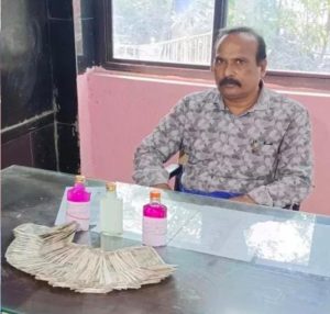 ACB-caught-head-constable